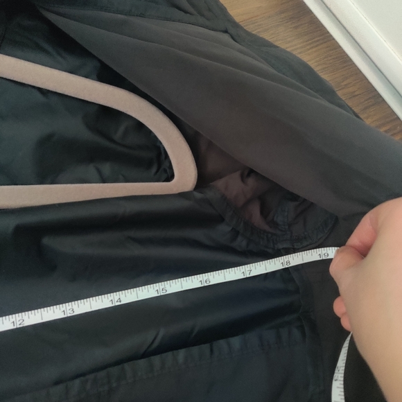 *Columbia Women’s Day Trippin’ Black Water-Repellent Jacket – XS - Picture 7 of 8